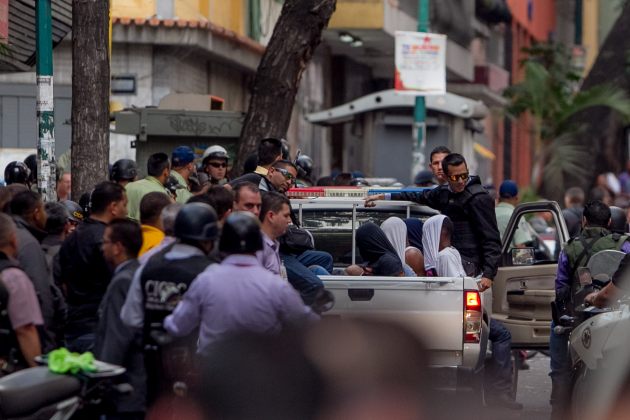 CINCO SUPUESTOS DELINCUENTES MUEREN EN ENFRENTAMIENTO CON POLICÍA VENEZOLANA