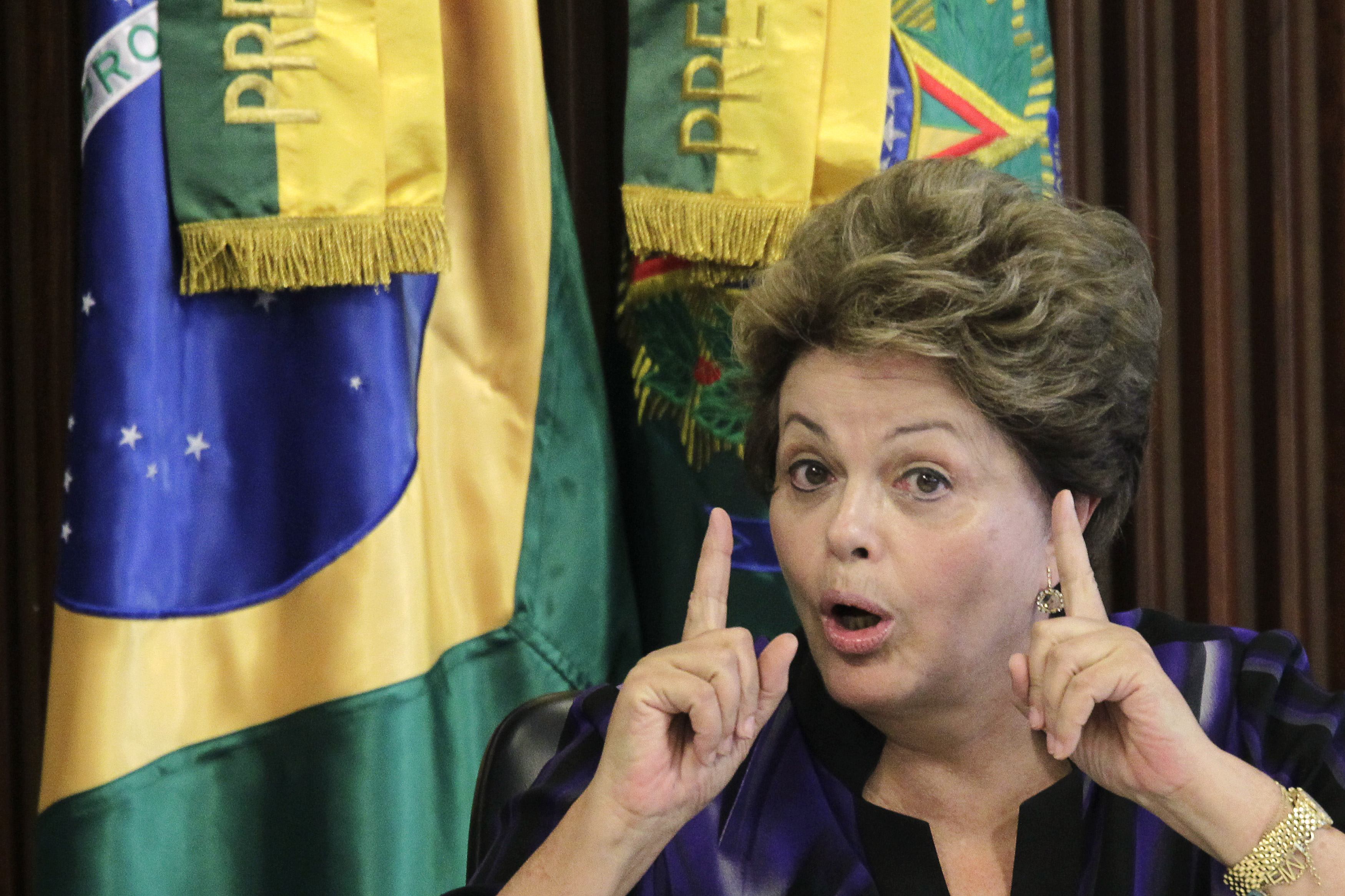 Rousseff cree que la crisis global se atenua y ve clima favorable para Brasil
