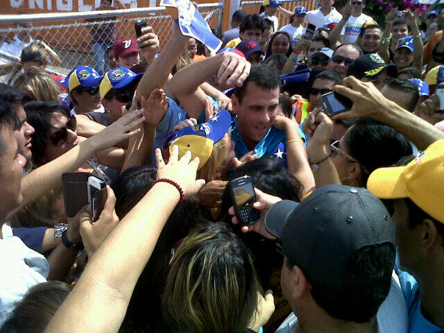 Con alegría esperaron a Henrique Capriles en Falcón (FOTOS)