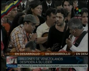 Florentino le cantó a Chávez (Foto)