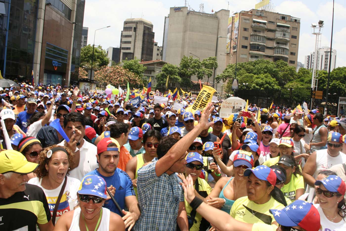 Leopoldo López: Capriles cuenta con el apoyo del pueblo (Fotos y video)