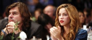 Shakira demanda a Antonio de la Rúa por apropiarse de tres millones de dólares