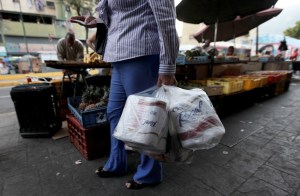 Gobierno dice que déficit de papel higiénico está “subsanándose”