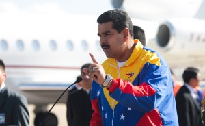 Maduro llama “corrupto” a Mariano Rajoy