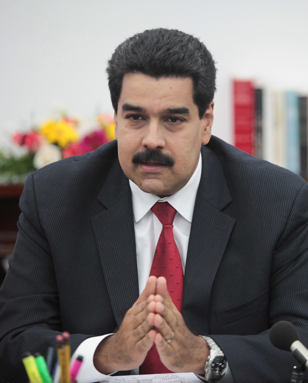 Maduro se reunió con embajadores venezolanos para dar “orientaciones”
