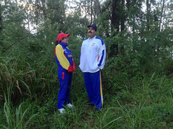 Maduro y Cilia bajo la lluvia (Foto)