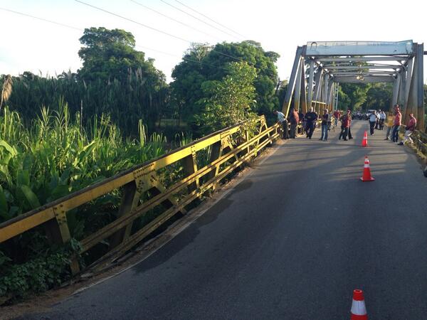 Reabren paso por el Puente San Juan de Río Chico en Miranda