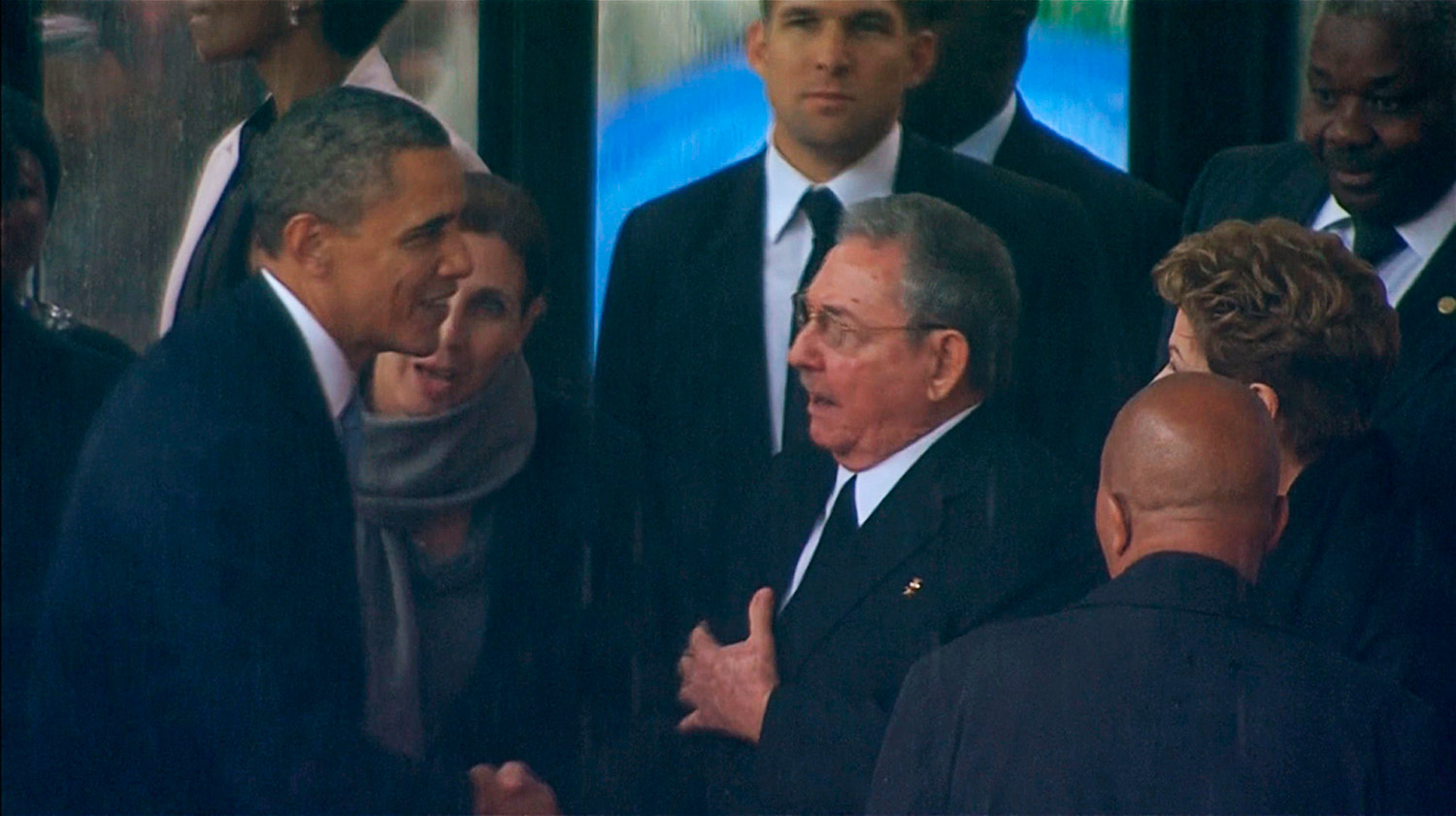 Obama y Raúl Castro hablaron por teléfono sobre normalización de relaciones