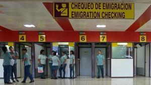 Cada día entran y salen más emigrados cubanos de la isla