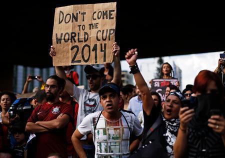 Unas 2.000 personas protestan contra el Mundial en Sao Paulo