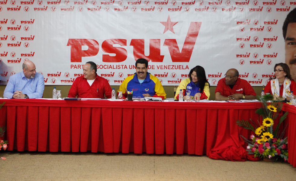 Maduro convoca Congreso del Psuv para revisar bases del partido