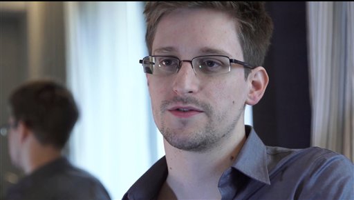 Snowden hizo pedido formal de asilo a Brasil