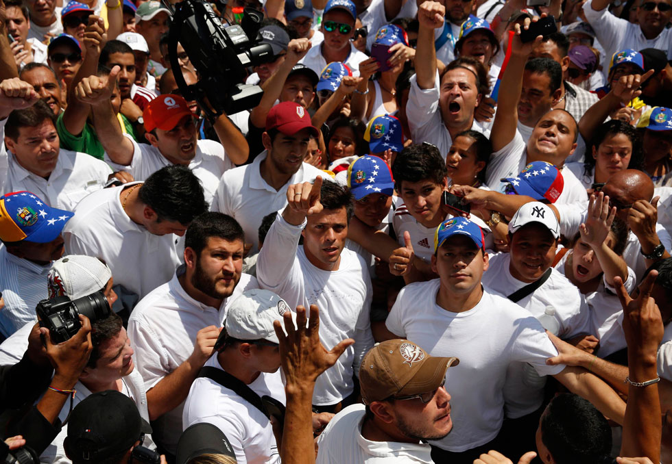López pide a fuerzas de seguridad “no obedecer órdenes que violen los Derechos Humanos”