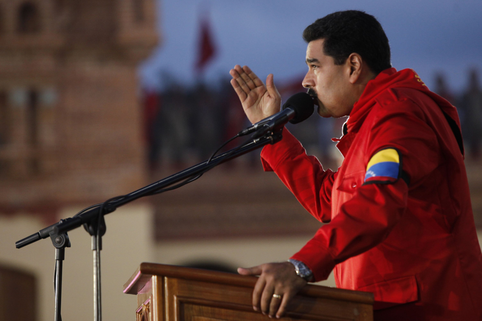 Maduro amenaza con expropiar en defensa de la economía del país (Video)