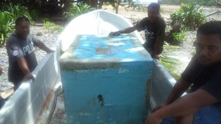 Este es el bote donde sobrevivió el náufrago salvadoreño (Fotos)