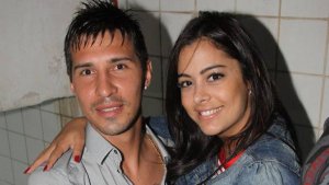 Violento asalto al futbolista Jonathan Fabbro y a su novia Larissa Riquelme