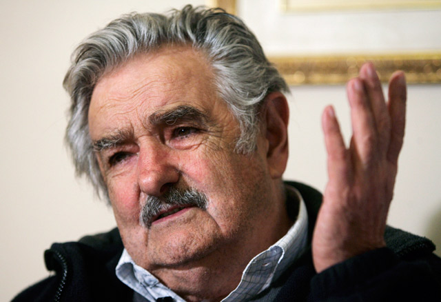 Mujica afirma que Uruguay recibirá presos de Guantánamo sin condiciones