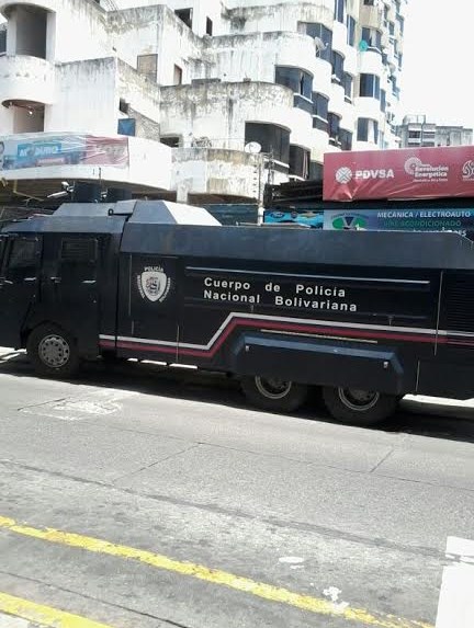 ¿Presencia de ballena en la avenida Solano? (Foto)