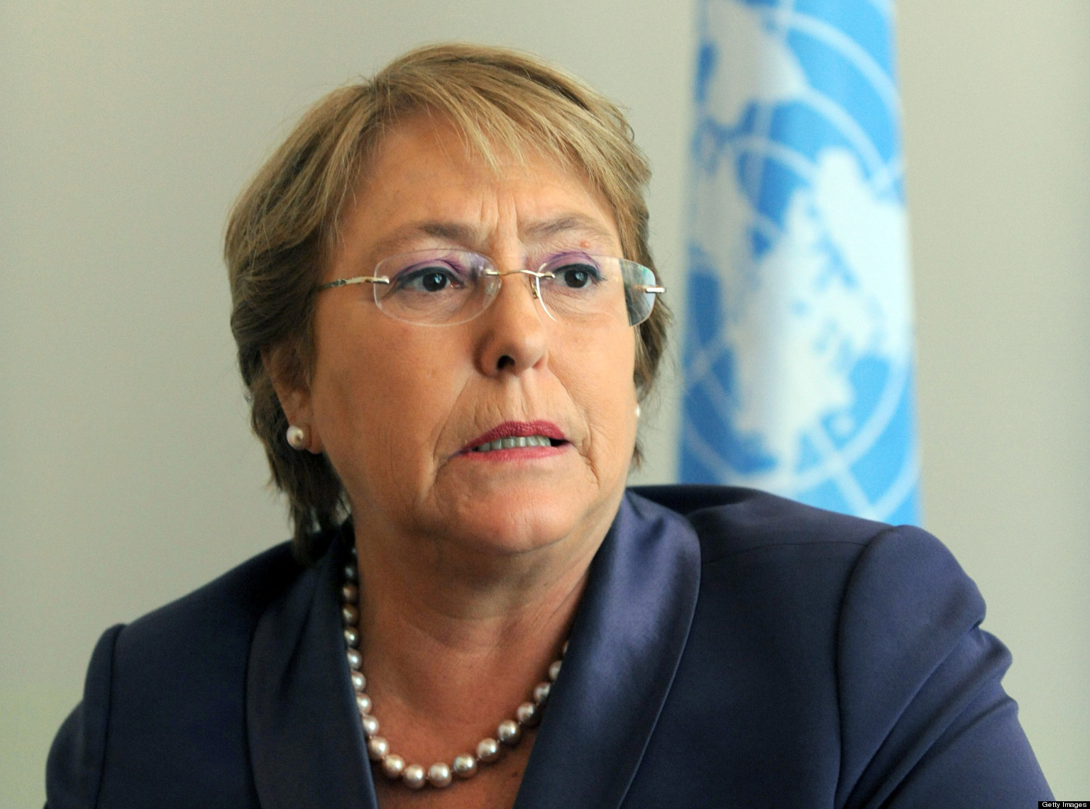 Avión que trasladaría a Bachelet a Perú sufre desperfecto y se retrasa su viaje