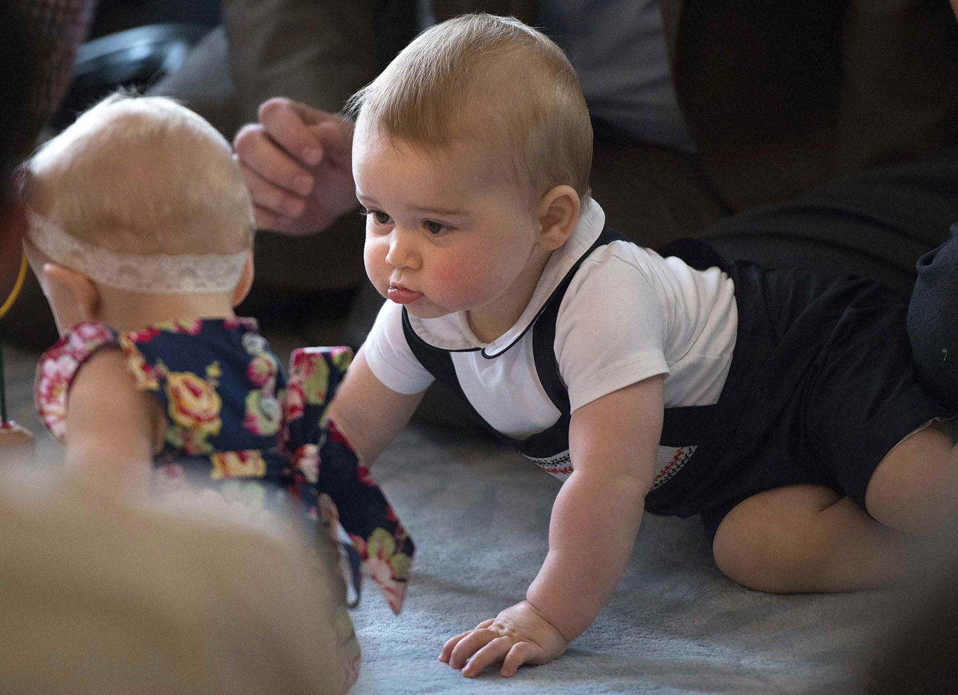 El príncipe Jorge juega con otros bebés en Nueva Zelanda (Fotos)