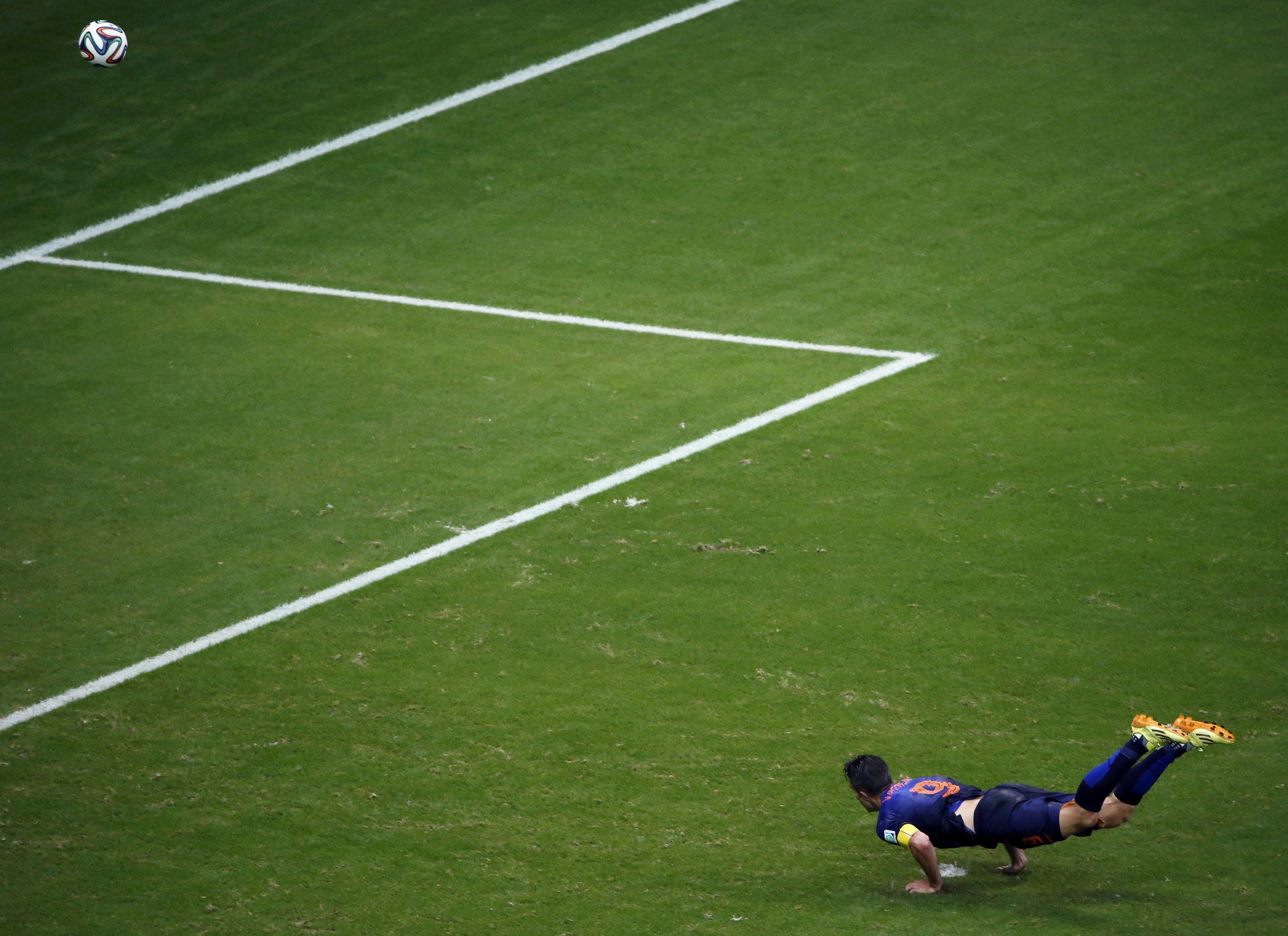 El primer gol de Van Persie contra España genera 183.000 tuits en un minuto