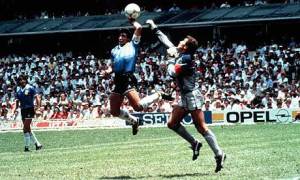 Se cumplen 28 años del gol de “la mano de Dios” y el “gol del siglo” del Maradona bueno que el mundo recuerda