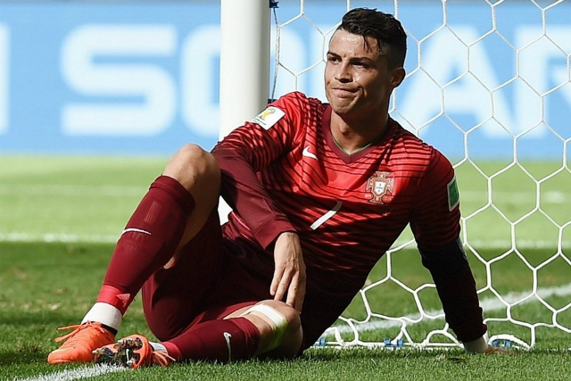Los zapatos de Cristiano Ronaldo que no son para jugar (Fotos)