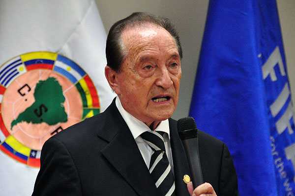 Eugenio Figueredo asume vicepresidencia de la Fifa