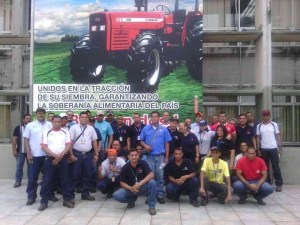 Denuncian acoso laboral en Veniran Tractor