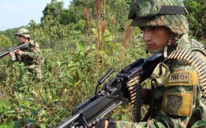 Cinco soldados muertos en enfrentamiento entre militares colombianos y guerrilleros