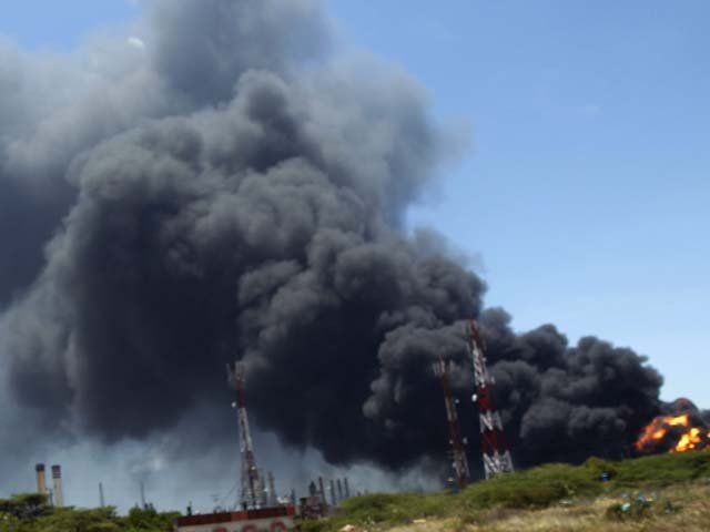 Explosión en refinería de Petrobras deja tres heridos