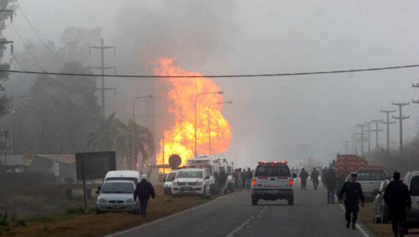 Una explosión en una plataforma marítima de Petrobras deja varios heridos (Foto)