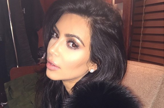 ¡Adiós a las extensiones! Mira el nuevo look de Kim Kardashian (Foto)