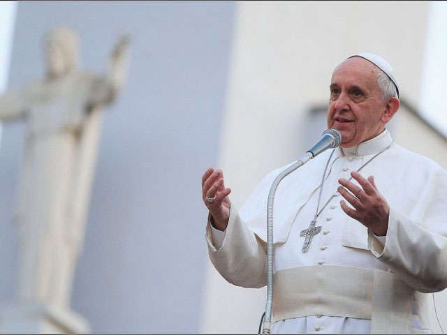 El papa Francisco dice que es una “injusticia” que los profesores estén mal pagados