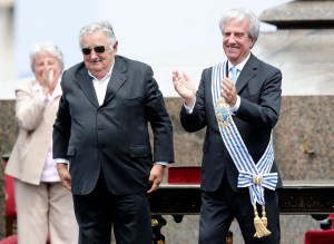 Tabaré Vázquez asume presidencia de Uruguay hasta el 2020