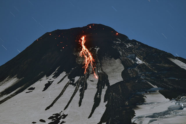 Chile levanta alerta roja por volcán Villarrica