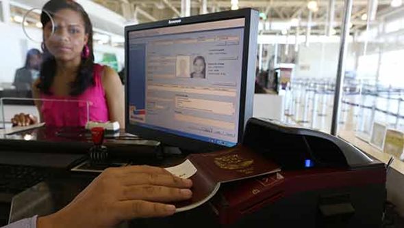 Venezolanos varados por falta de visas