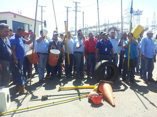 En Carabobo, trabajadores de Corpoelec exigen mejores condiciones laborales