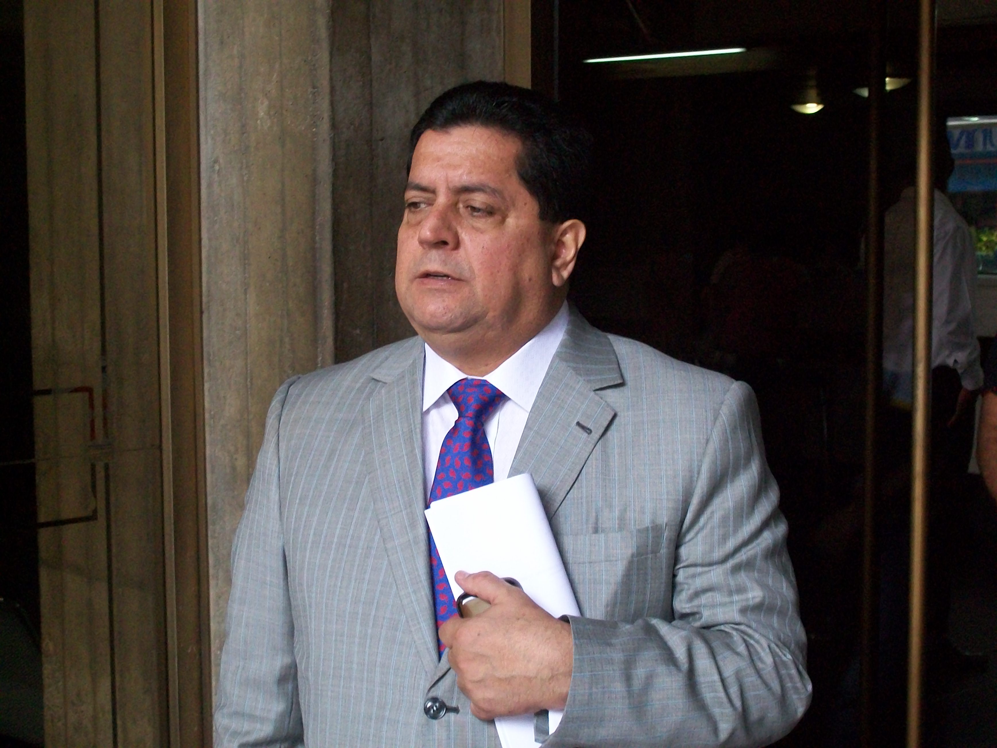 Diputado Edgar Zambrano exigió en Miraflores una medida humanitaria para el alcalde Alfredo Ramos