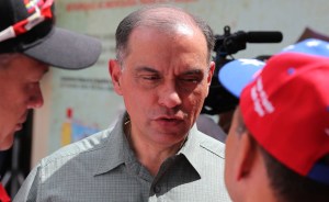 García Plaza invita a los integrantes de la FANB a leer las desgarradoras declaraciones de los padres de un Teniente Coronel detenido por el régimen