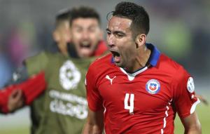 Chile en semifinales: Isla marca la diferencia 1-0 ante Uruguay