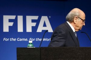 El Kremlin, sorprendido por la repentina dimisión de Blatter