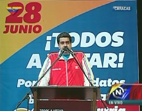 Video: Maduro da clases de historia y geografía con un mapa ¡Sin el Esequibo!