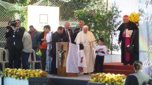 Soy un hombre perdonado, dice el papa Francisco ante presos bolivianos
