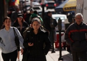 Se reduce el número de hispanos que ni estudian ni trabajan en EE UU
