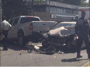 Reportan fuerte colisión de vehículos en La Trinidad sentido Oeste