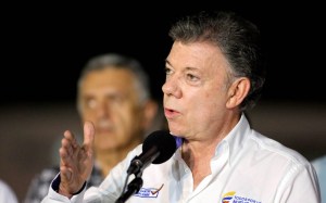Santos llegó a Paraguachón y dice que anunciará medidas que garanticen bienestar de colombianos