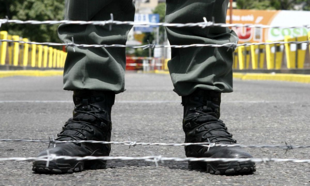 Ejército venezolano detiene a paramilitar en la frontera con Colombia