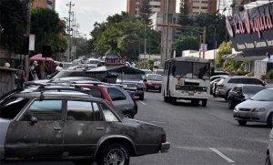 En Barquisimeto denuncian usura por parte de parqueros informales en la vía pública