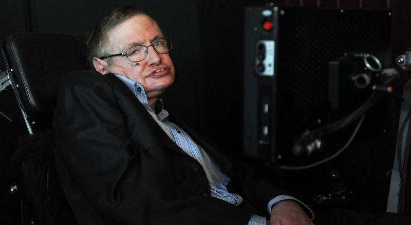 Stephen Hawking llama a la humanidad a huir de la Tierra
